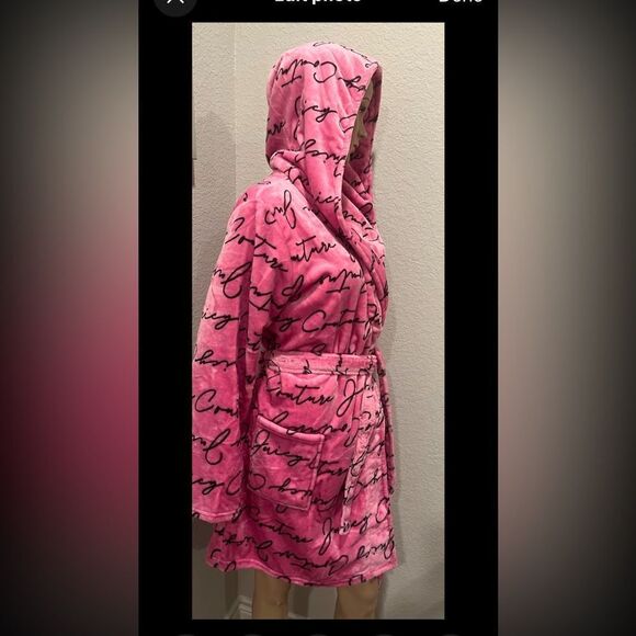 Nwt Juicy Couture logo belted, pocketed & hooded soft plush robe - Picture 2 of 3